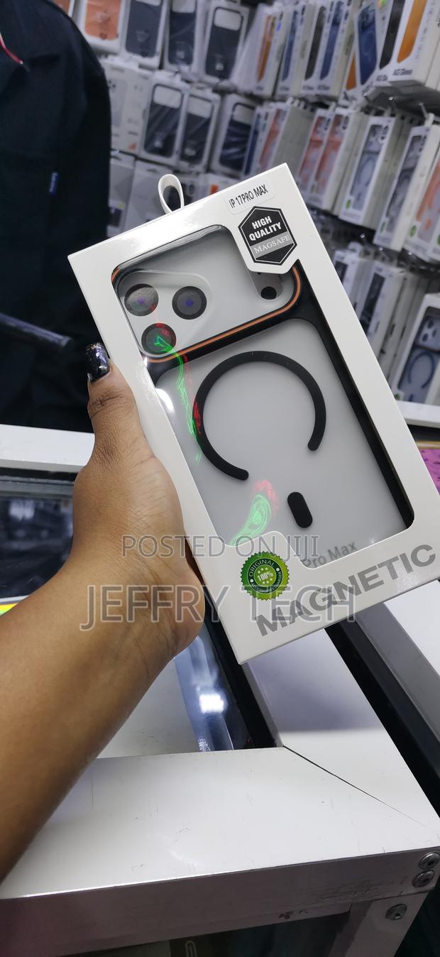 Magnetic Protective Case for the Apple iPhone 17 Pro Max. - thumbnail 2