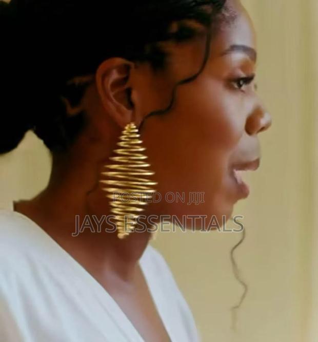 Stylish and Modern Earrings - thumbnail 12