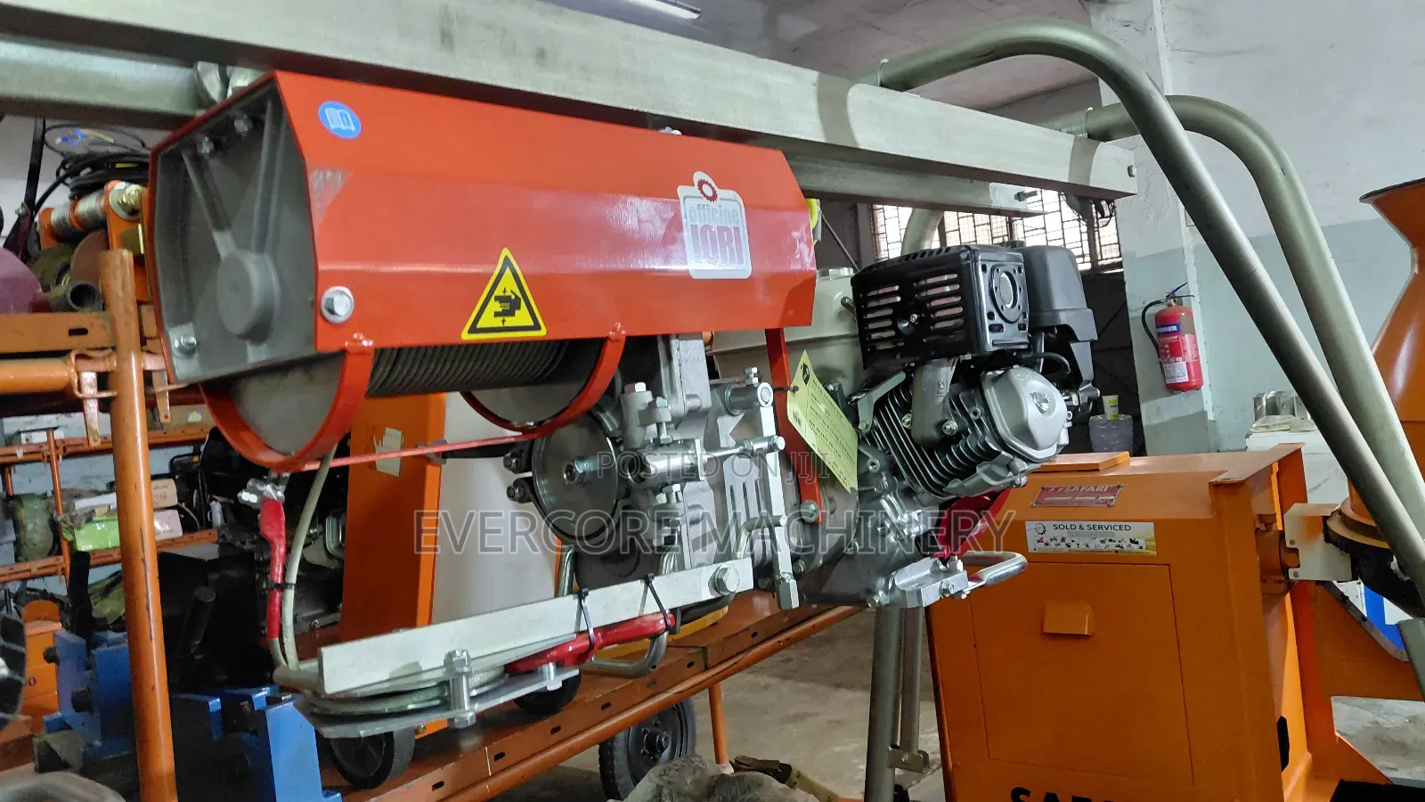 Iori Honda 1000kg/1 Tonne Concrete Hoist Machine With Honda