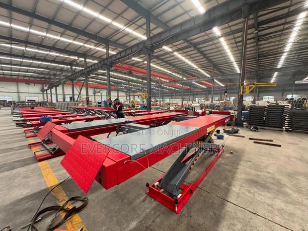Ccommercial Big Car Scissor Lift Machine 4tonne Capacity. - thumbnail 3