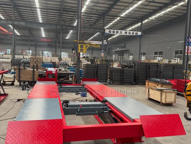 Big Scissor Lift Machine 4tonne Lifting Capacity. - thumbnail 3