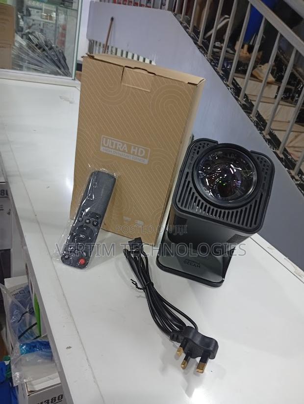 Space Efficient Hy320 Mini Wifi Android Projector With Inbuilt Speaker