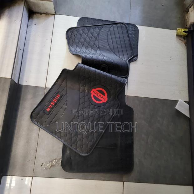 Universal Rubber Car Mats With Nissan Branding