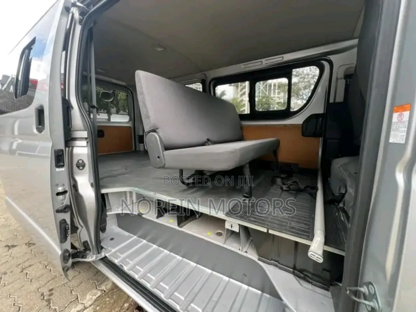 Toyota HiAce 2018 Silver