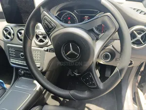 Mercedes-Benz GLA-Class 2019 Black