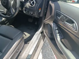 Mercedes-Benz GLA-Class 2019 Black
