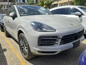 Porsche Cayenne Base AWD 2020 Ivory