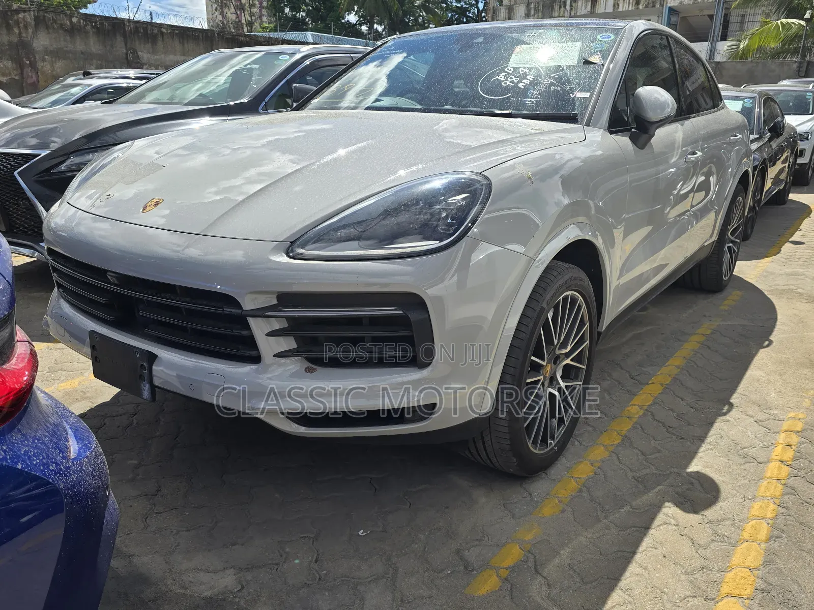 Porsche Cayenne Base AWD 2020 Ivory