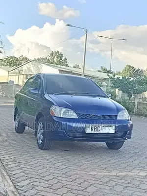 Toyota Platz 2001 Blue