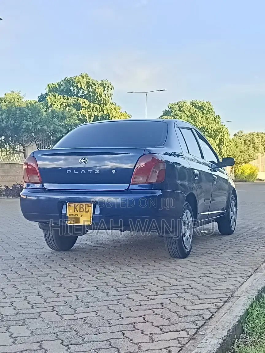 Toyota Platz 2001 Blue