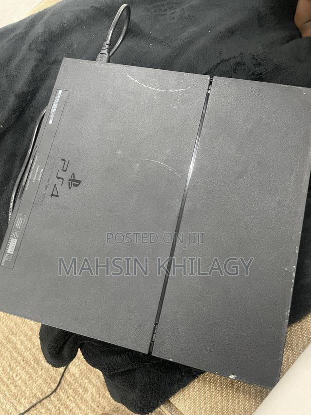 Sony Playstation 4 - thumbnail 4