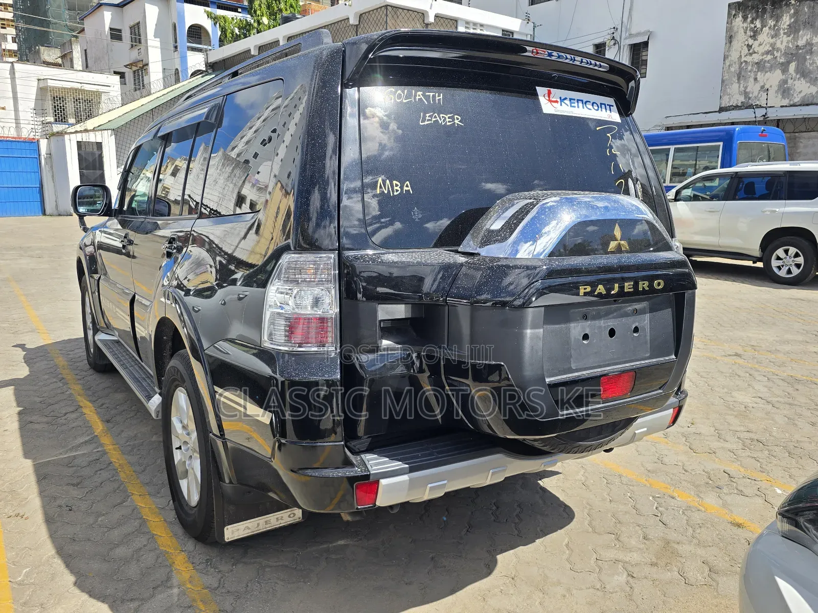 Mitsubishi Pajero V80 3.2 DI-D 2019 Black