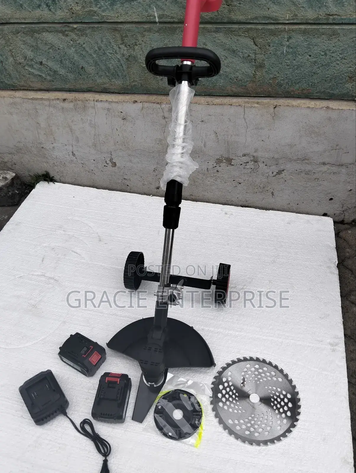Lawn Mower/ Cordless Grass Cutter