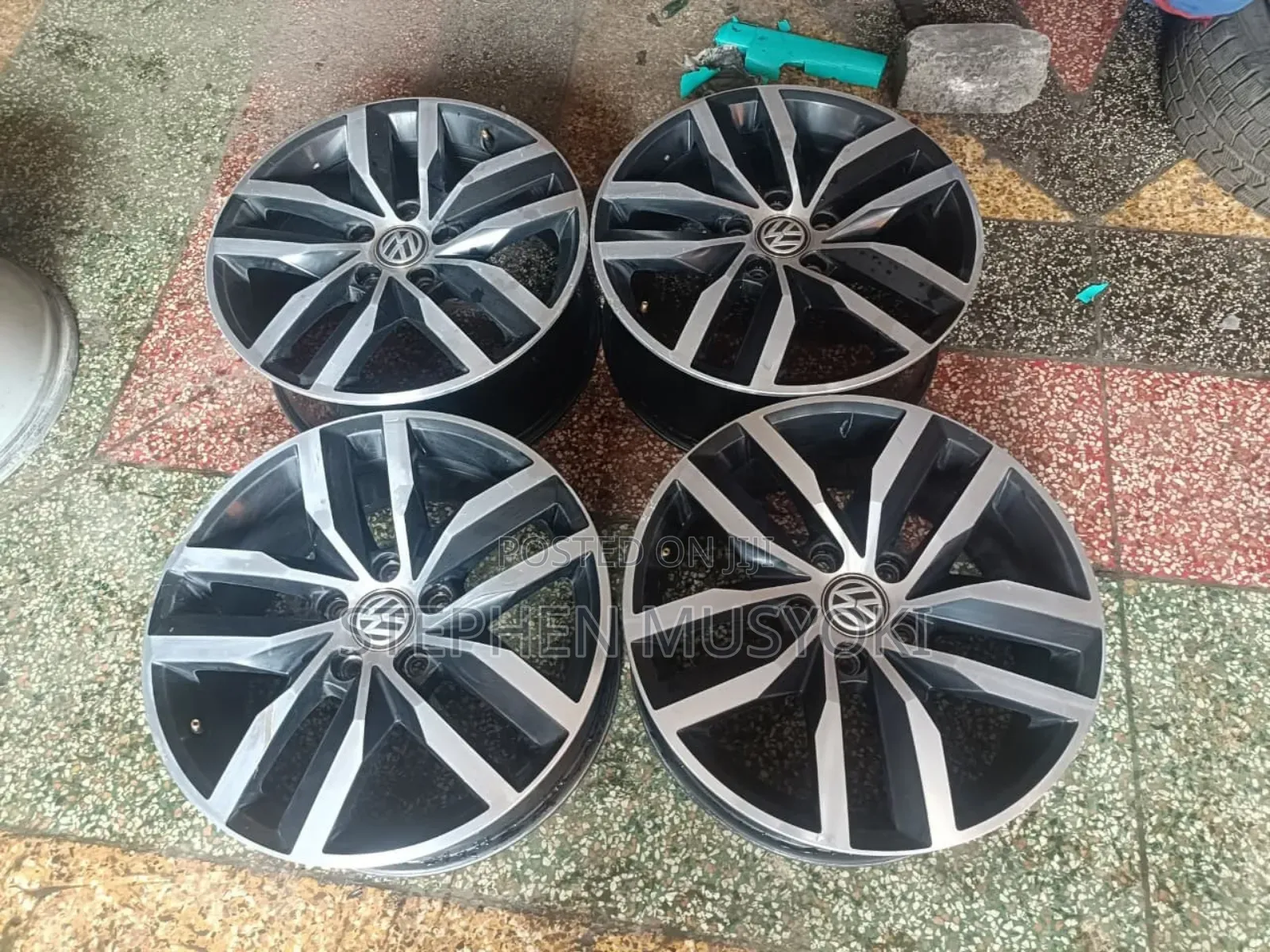 Vw Passat,Tiguan,Touran,Golf Blacksilver 17inch Rims