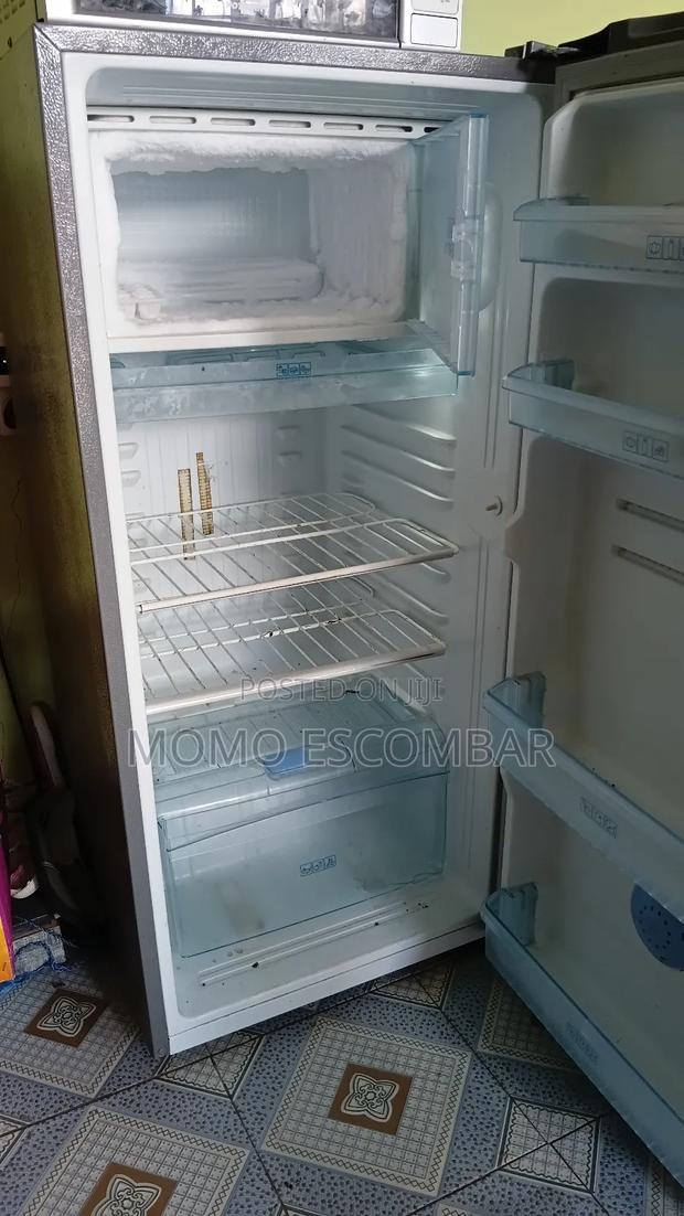 Fridge and Microwave for Sale at 14500ksh - thumbnail 3