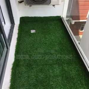 Grass Carpet for Garden, Compound and Outdoor Floor Covering Use