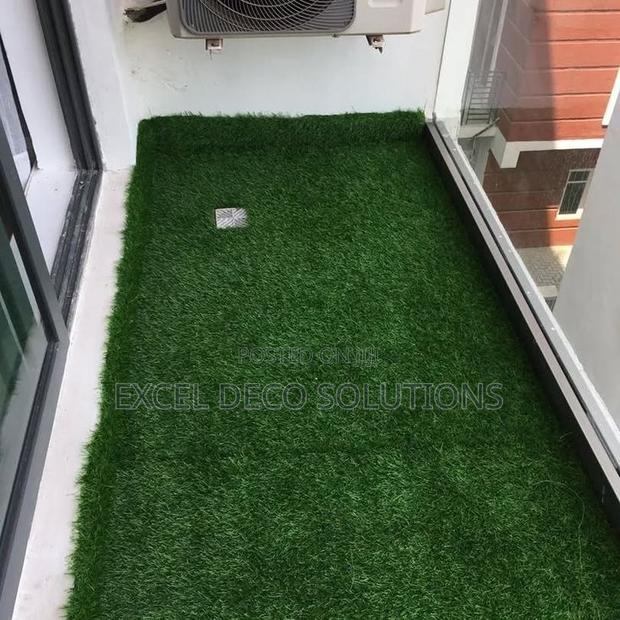 Grass Carpet for Garden, Compound and Outdoor Floor Covering Use