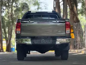 Toyota Hilux Revo Single Cab Deisel 2.4 RWD 2019 Gold