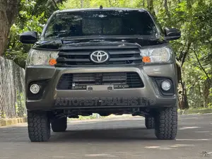 Toyota Hilux Revo Single Cab Deisel 2.4 RWD 2019 Gold