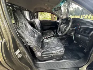 Toyota Hilux Revo Single Cab Deisel 2.4 RWD 2019 Gold