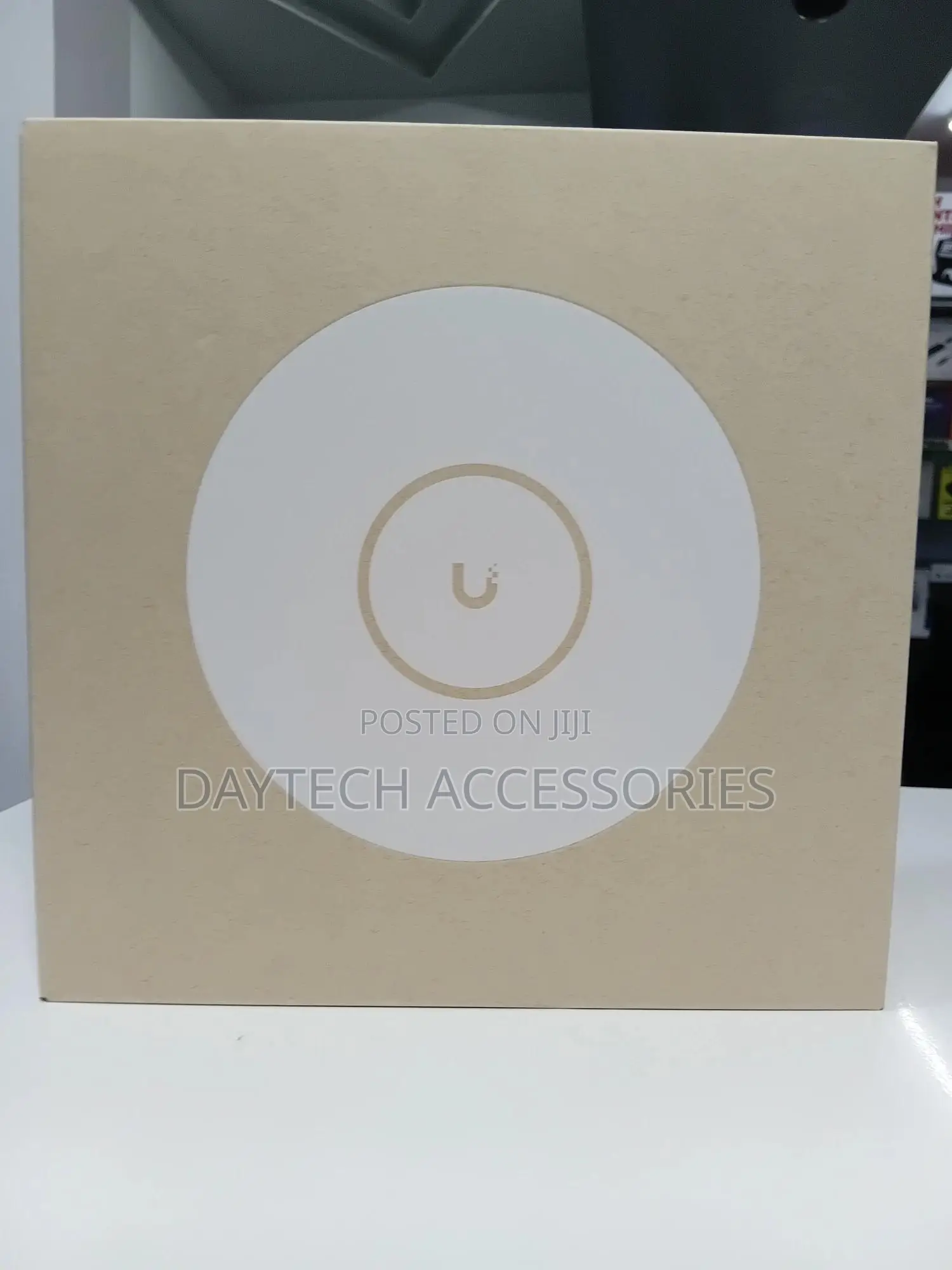 The Ubiquiti Unifi Access Point Wifi 6 Pro (U6 Pro) - White