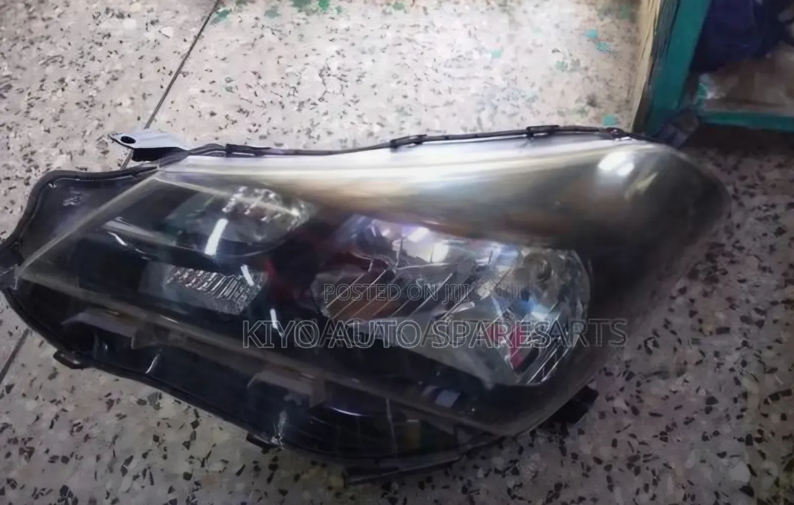 Vitz Headlight Part 52-269