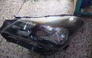 Vitz Headlight Part 52-269
