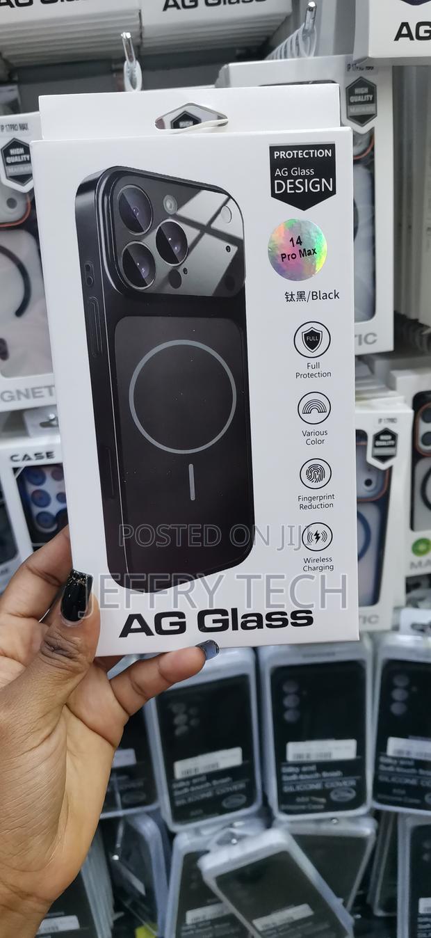 Ag Glass Design Case Designed to Look Like an iPhone 14 Pro Max