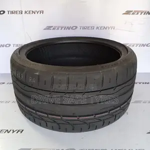 285/30 Zr19 Brand New Vtour Tyre Performance