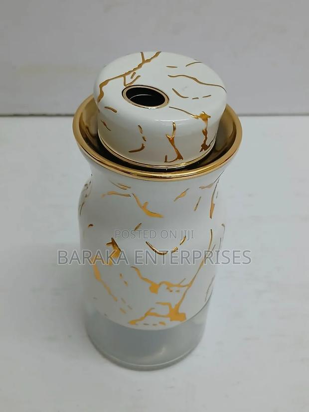 Marble Salt Shaker - thumbnail 3