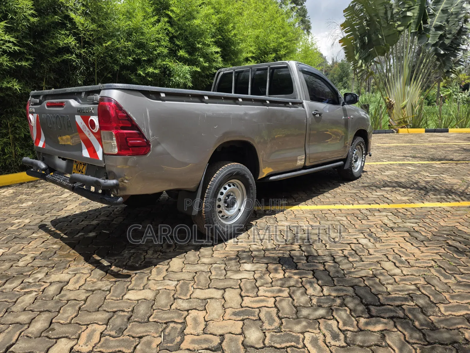 Toyota Hilux 2020 Gray