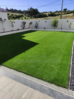 Artificial Grass Carpet for Modern Indoor and Outdoor Spaces