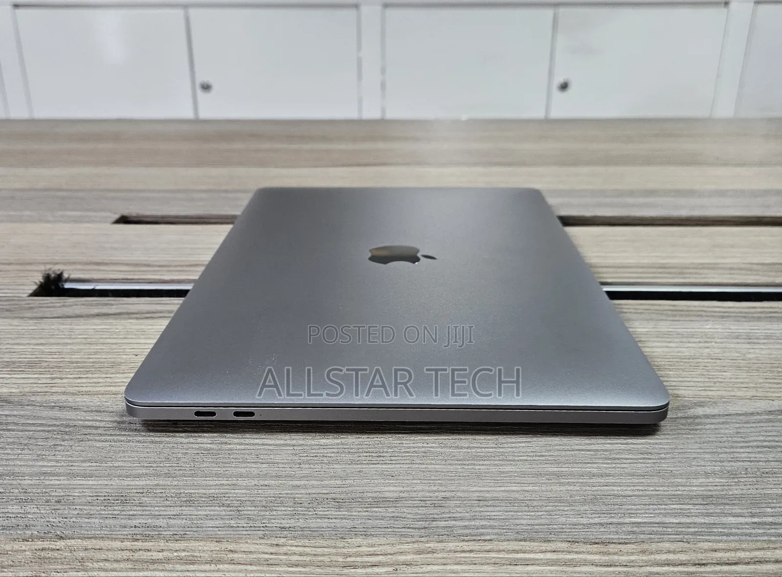 Laptop Apple MacBook Air 2020 16GB Intel Core i7 SSD 512GB