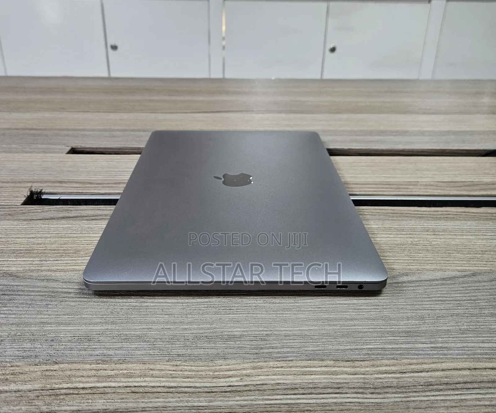 Laptop Apple MacBook Air 2020 16GB Intel Core i7 SSD 512GB