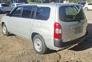 Toyota Probox 1.5 Hybrid DX Comfort 2019 Silver