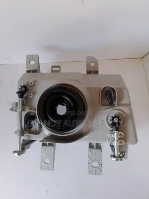 Head Lamp Left; Hyundai Hd65/72 (Genuine)