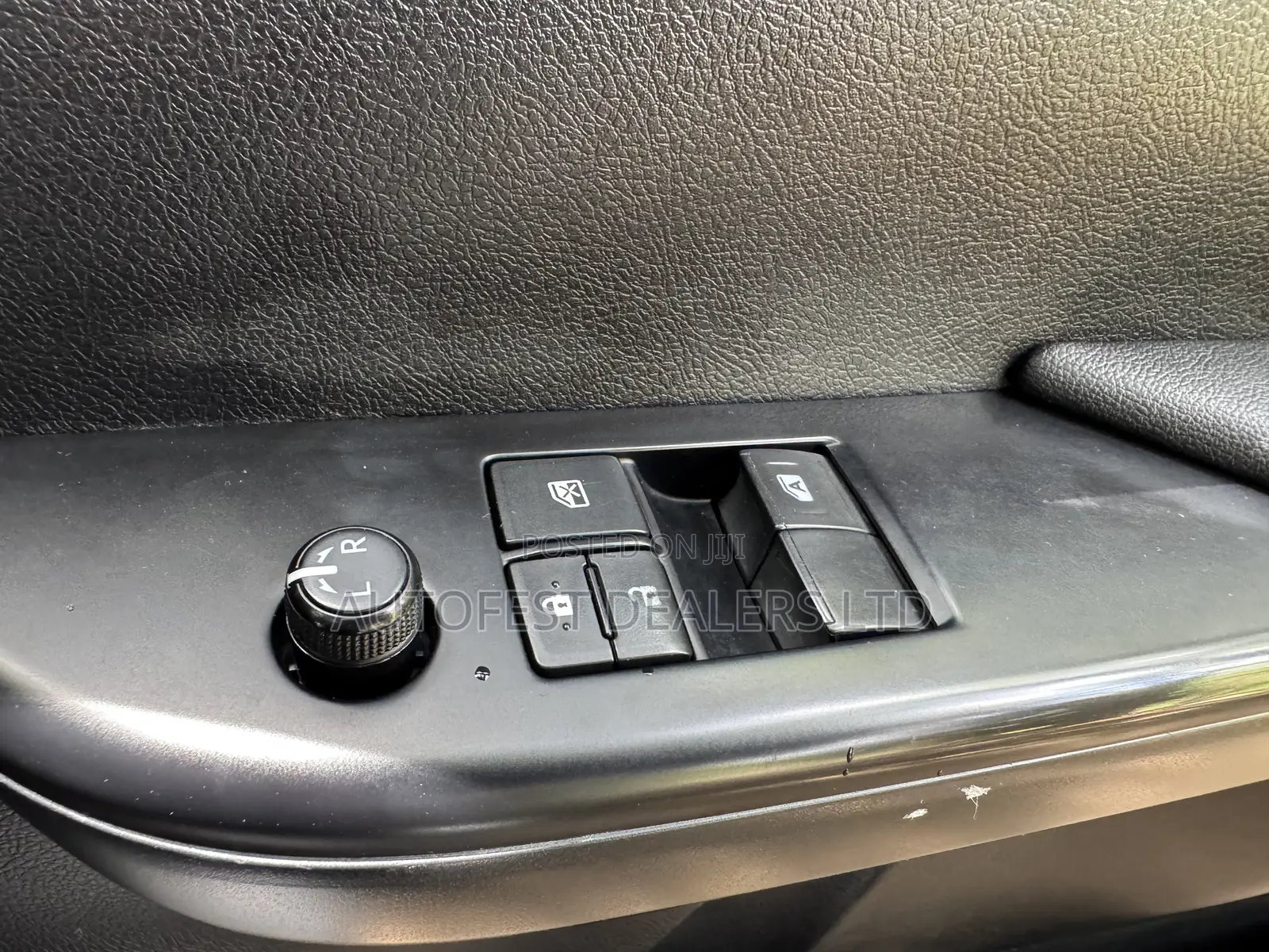 Toyota Hilux 2019 Gold