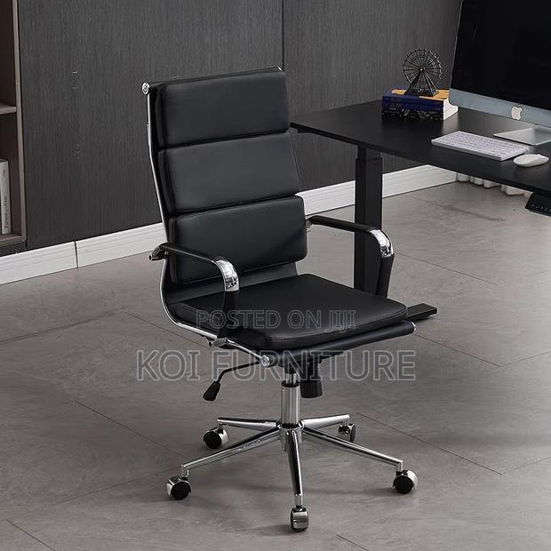 Office Chairs; High Back Iconic Mid Backrest Ribbed Executive Chair - main view