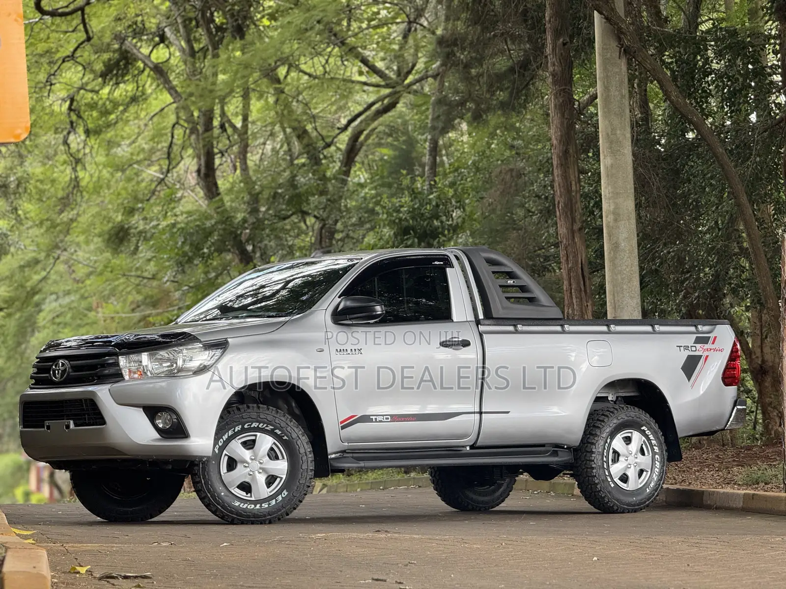 Toyota Hilux 2019 Gold