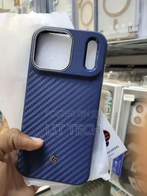 Spigen iPhone 17 Promax