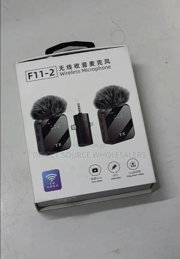 Lavalier Wireless Microphone F11-2 With a Noise Cancellation