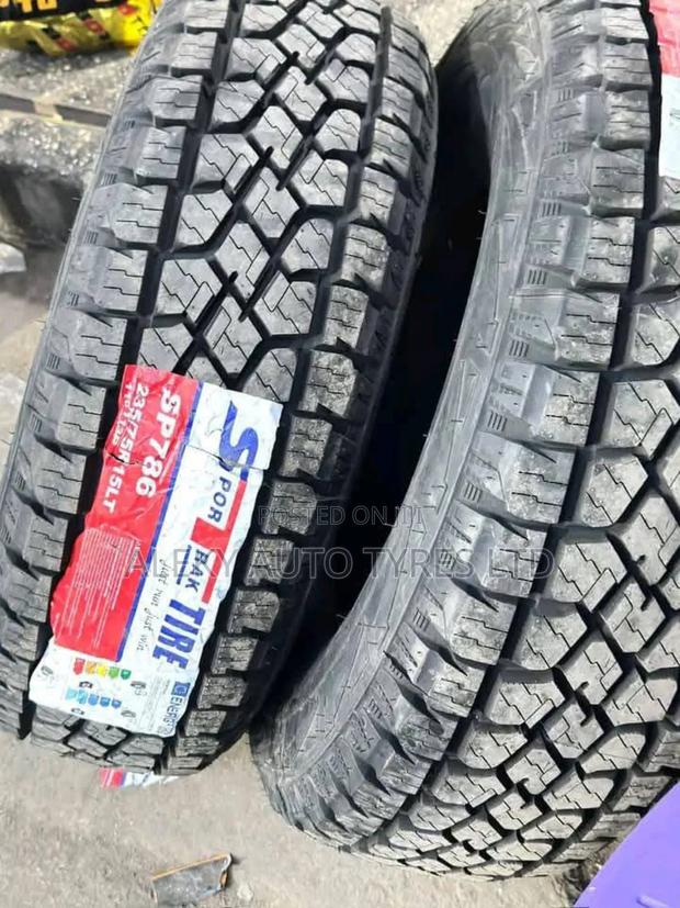 235/75 R15 Brand New Sporttrak Tyre Allterrain 8 Pr - main view