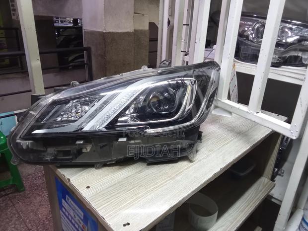 Crown 2018 Headlights