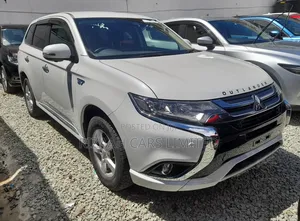 Mitsubishi Outlander 2.0 PHEV AWD 2018 White