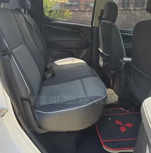Isuzu D-MAX 2015 White
