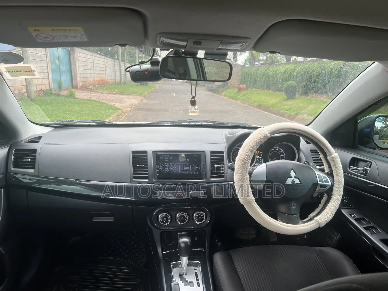Mitsubishi Galant 2015 White
