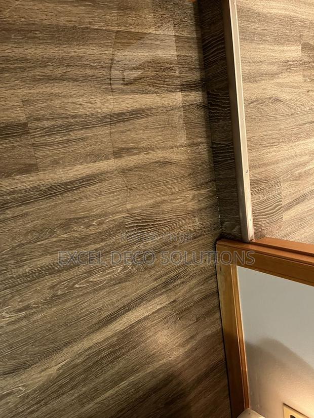 Vinyl Wood Carpet Mkeka Wa Mbao for Homes, Offices and Halls