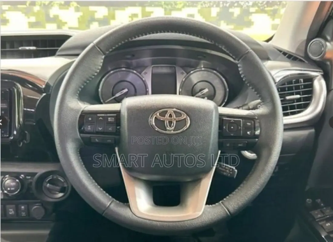 Toyota Hilux Revo Double Cab Deisel 2.4 AWD 2022