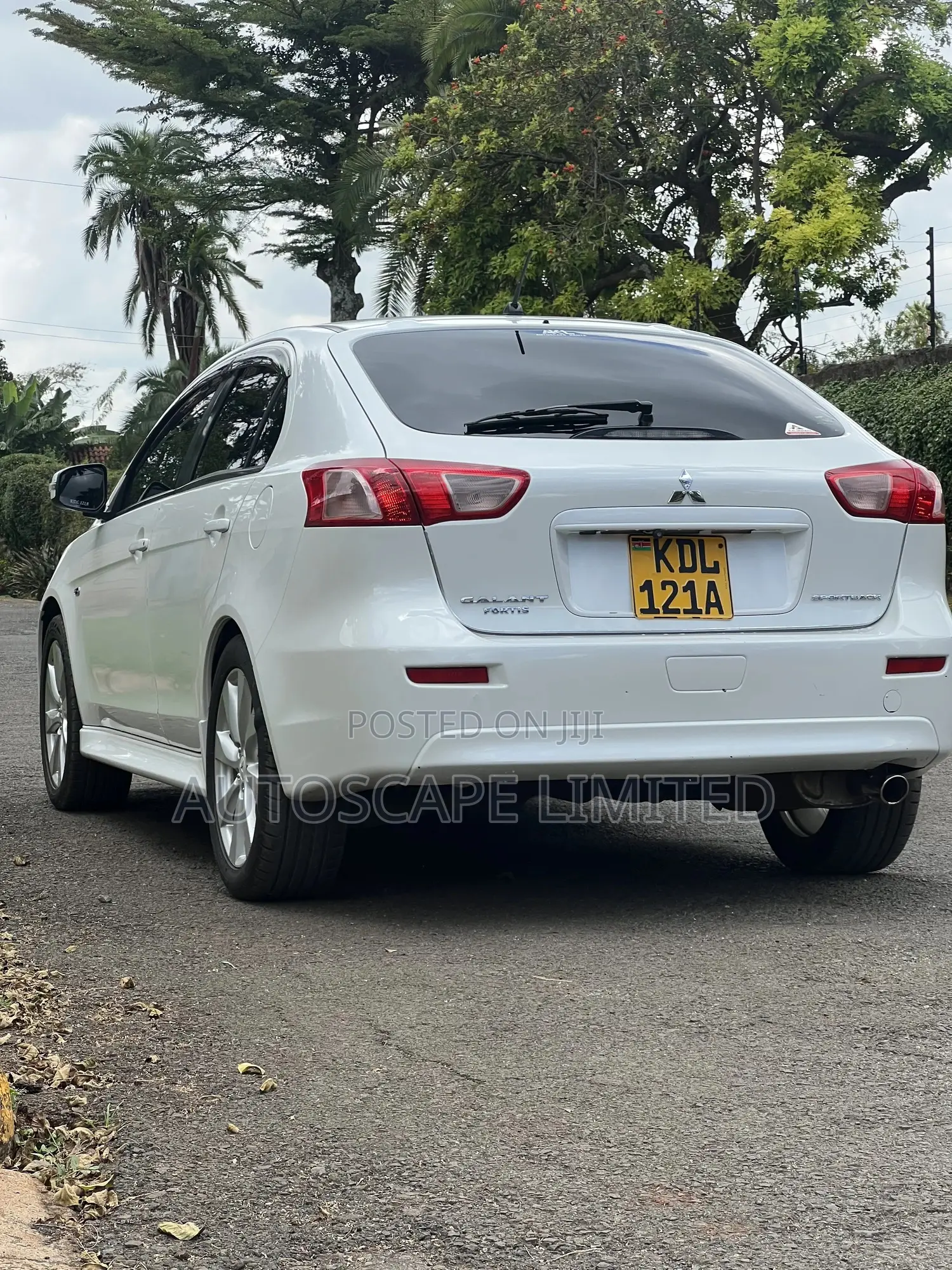 Mitsubishi Galant 2015 White
