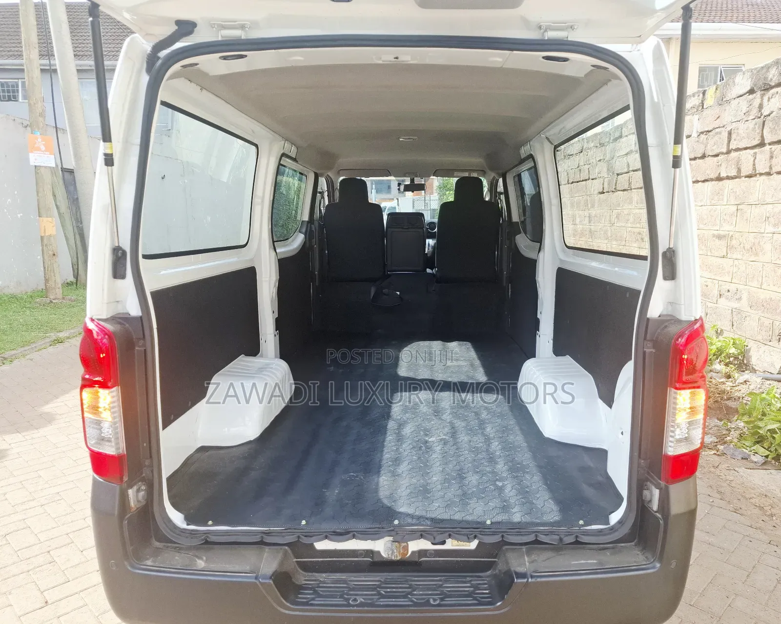 Nissan NV350 2018 White